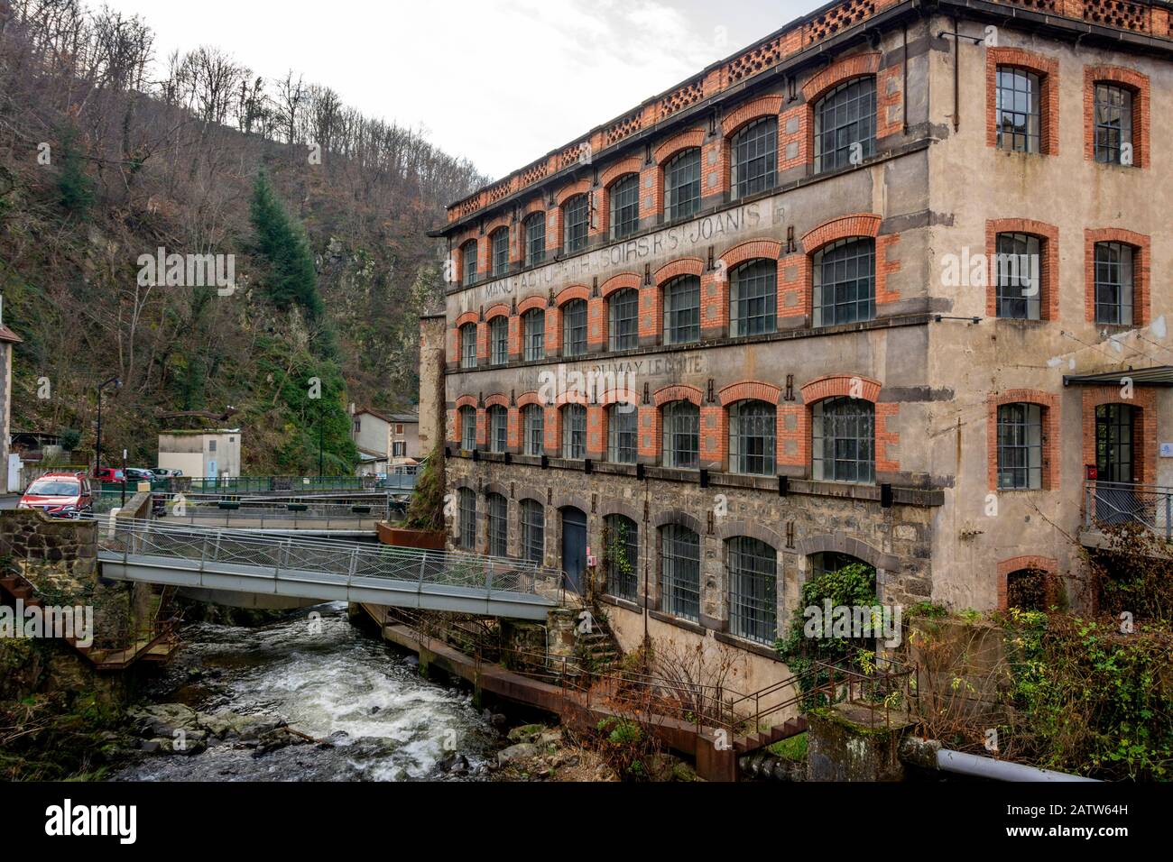 Thiers Besteckhauptstadt, Regionaler Naturpark Livradois Forez, Tal der alten Fabriken, Puy de Dome, Auvergne, Frankreich Stockfoto