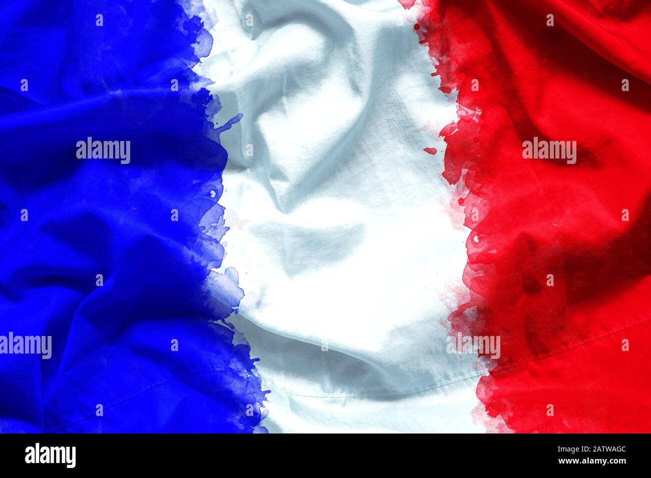 Flagge Frankreichs (französische Republik) mit Wasserfarben-Pinsel auf Leinwandgewebe, Grunge-Stil Stockfoto