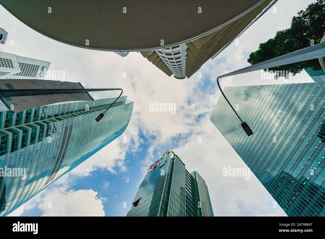 Singapur. Januar 2020. Ein Panoramablick von oben auf die Wolkenkratzer Stockfoto
