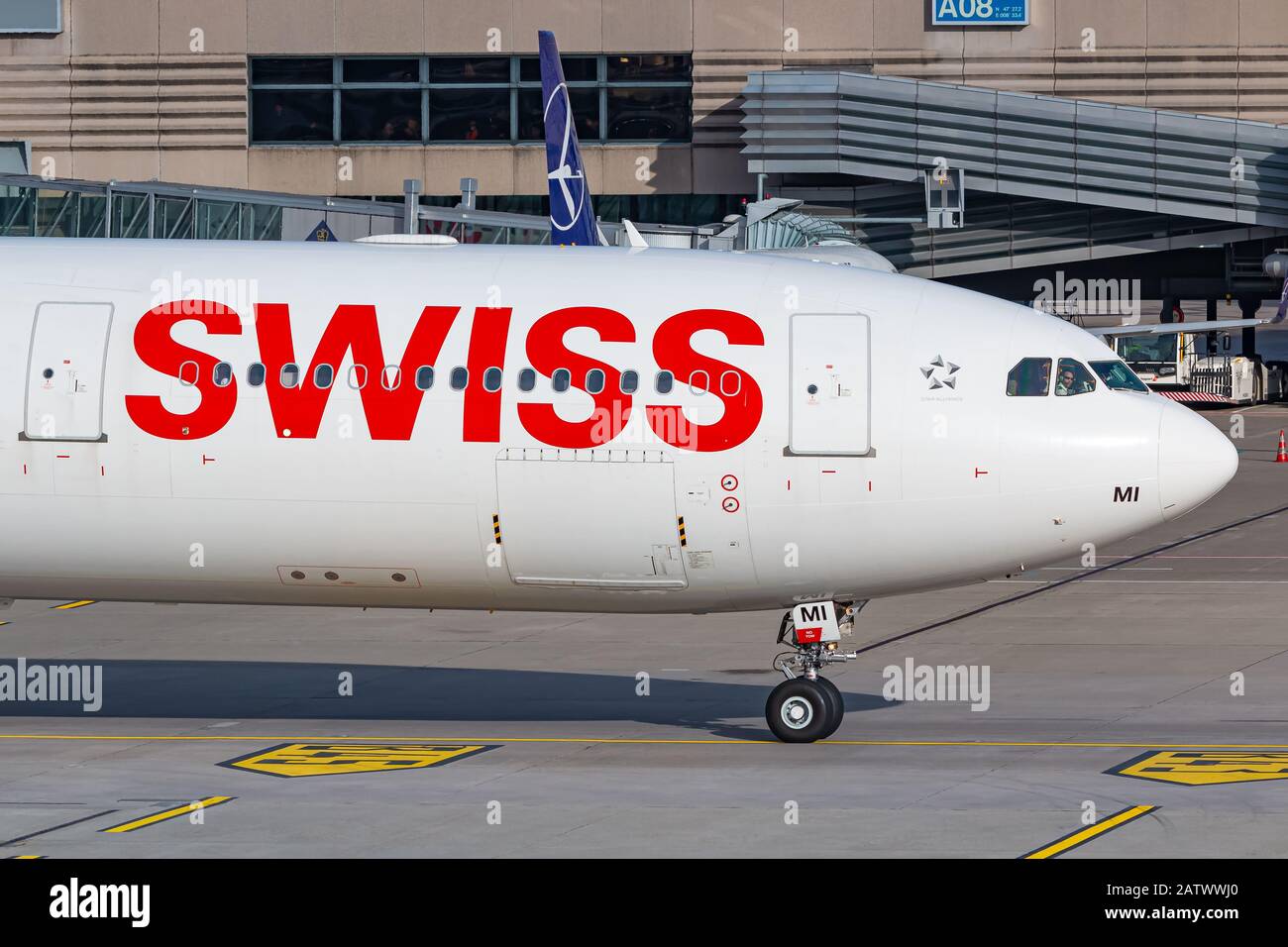 Zürich, Schweiz - 1. Februar 2020: Swiss International Airlines Airbus A340 Flugzeug am Flughafen Zürich (ZRH) in der Schweiz. Airbus ist ein Flugzeugwahn Stockfoto