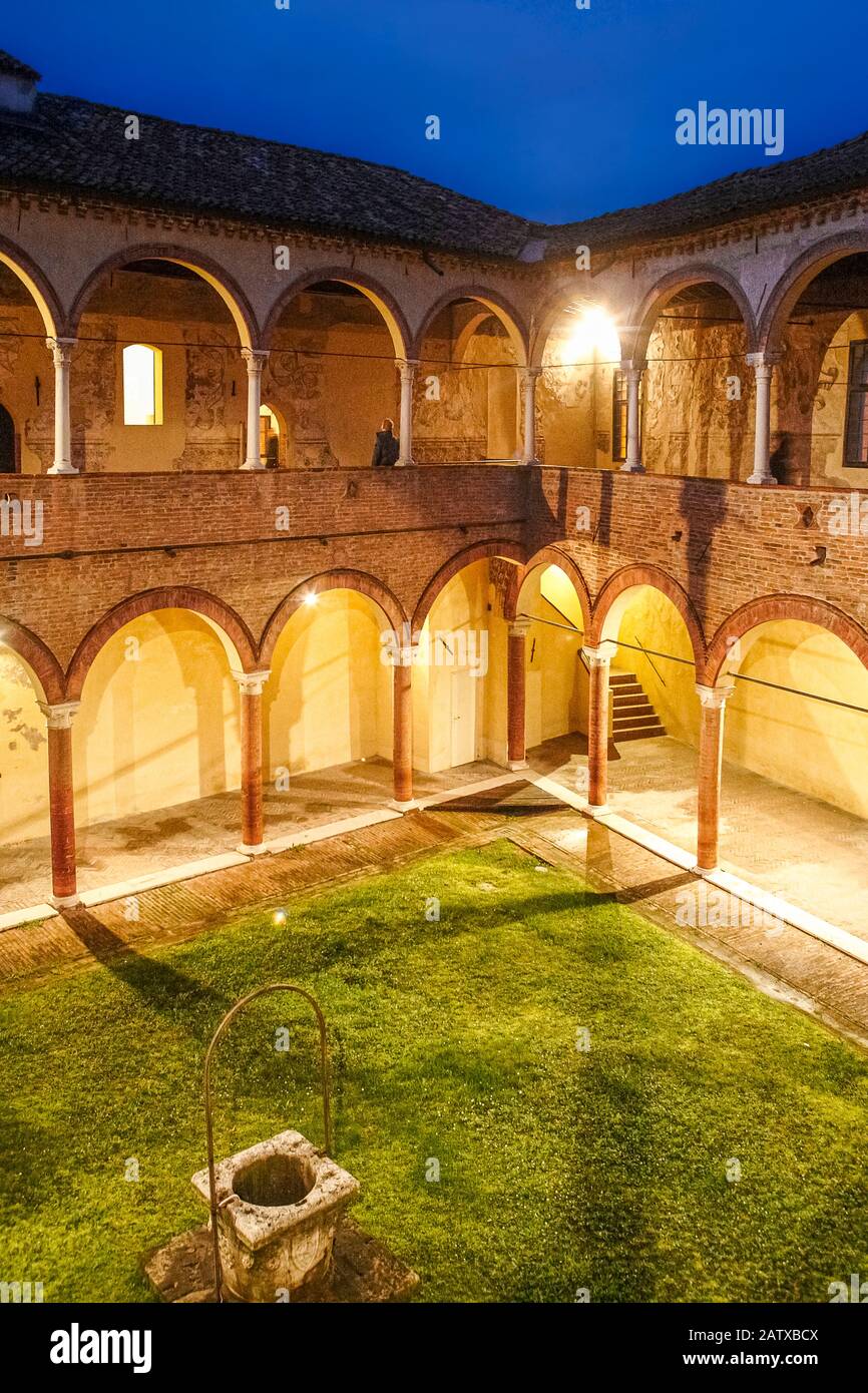 Italien Emilia Romagna Ferrara - Casa Romei - Innenhof Stockfoto