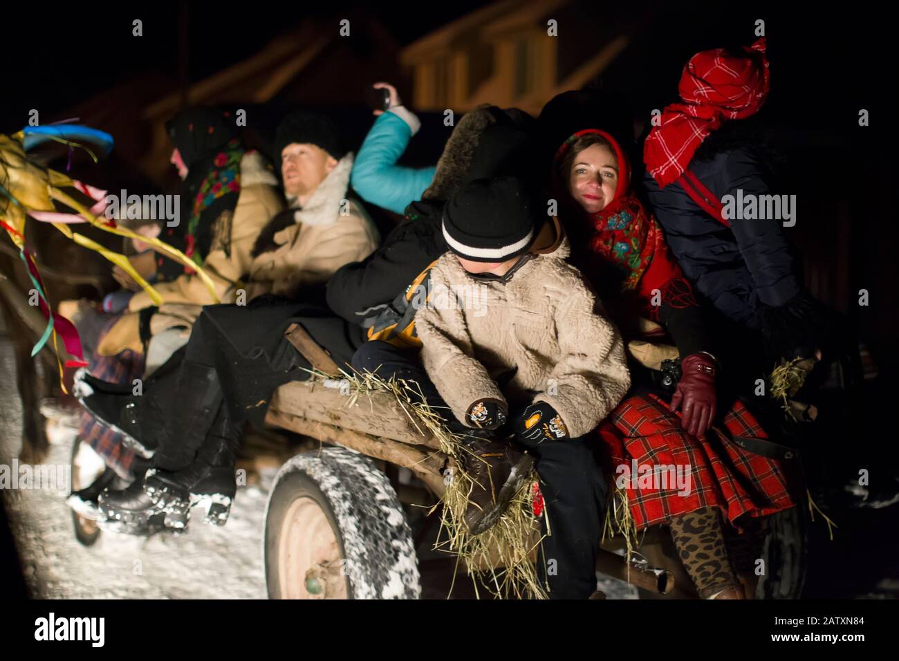 Weißrussland, die Stadt Gomil, 13. Januar 2019. Ritus eines großzügigen Abends. Kalyada-Zeremonie. Slavisches Volksfest am Vorabend des alten Neujahrs.Menschen Stockfoto