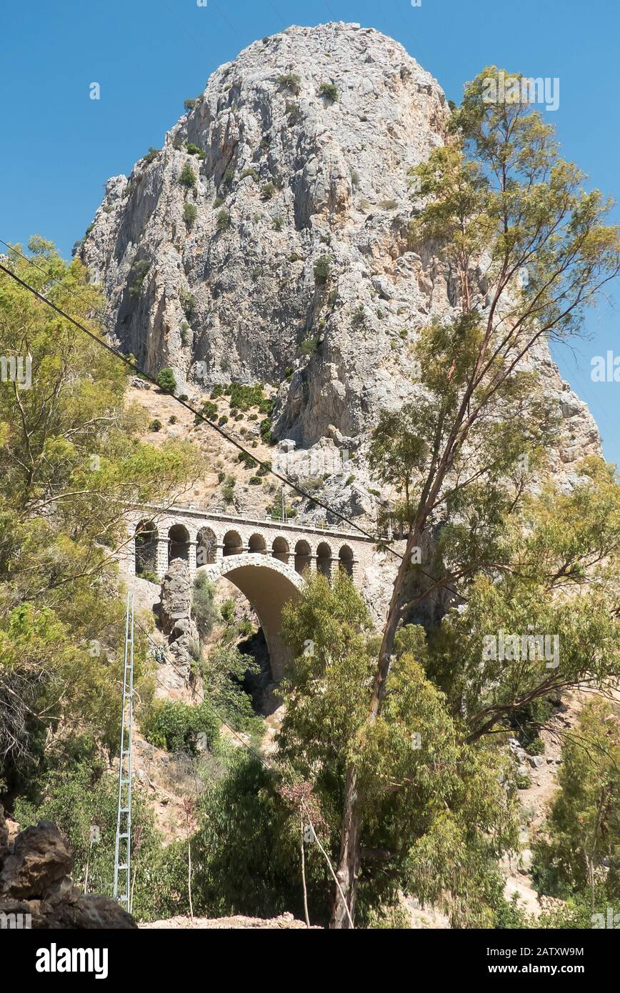 Spanien: Die Eisenbahnbrücke am Ende des Caminito del Rey bei El Chorro Stockfoto