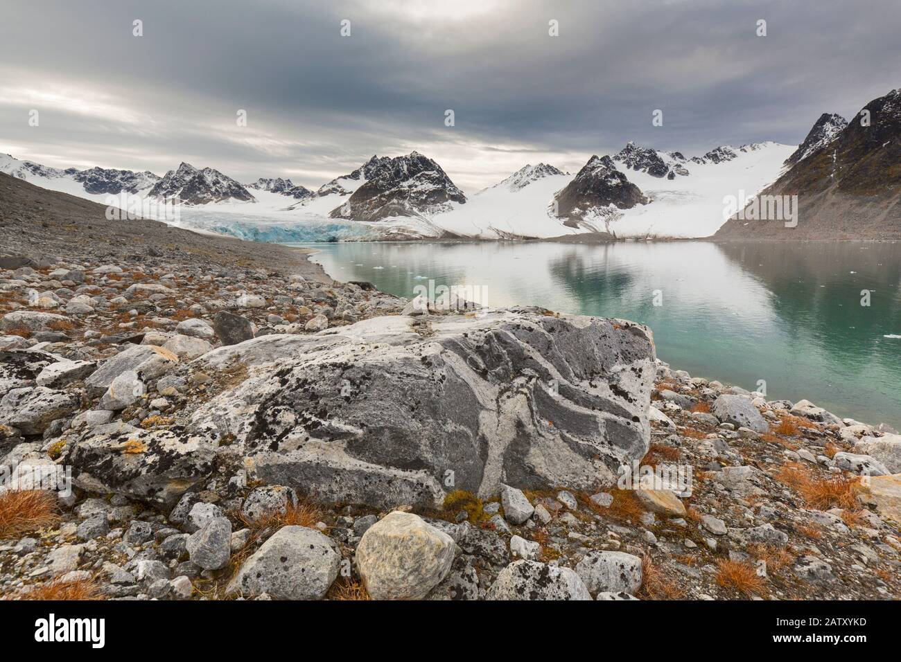 Gullybreen, Gletscher im Albert-I-Land, entbouching in Gullybukta, Südbucht des Magdentenefjordes, Spitzbergen/Spitzbergen, Norwegen Stockfoto