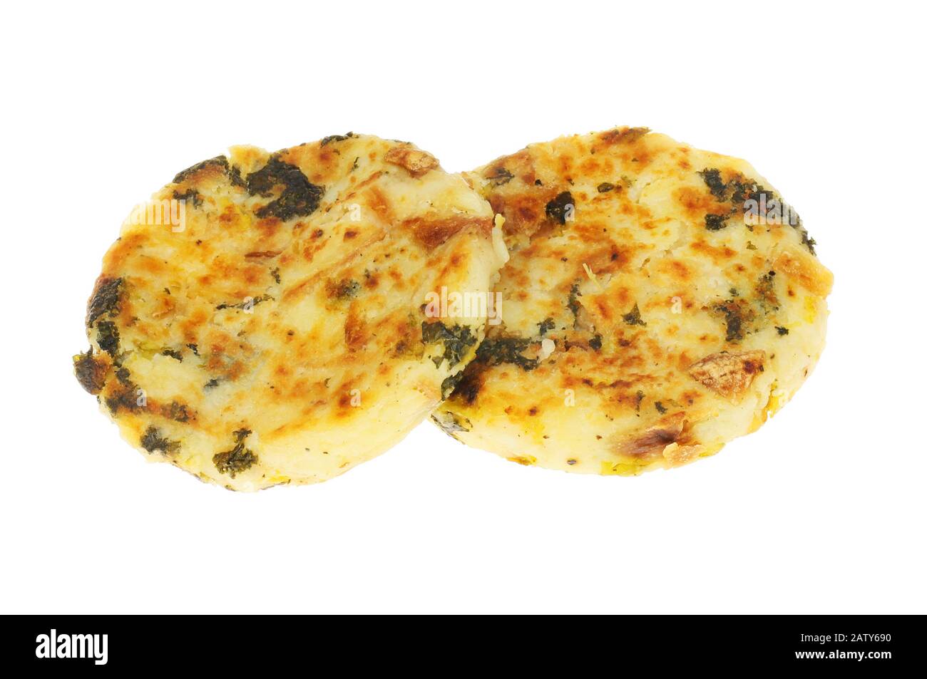 Blase und Quietschen Kartoffelkuchen isoliert gegen Weiß Stockfoto