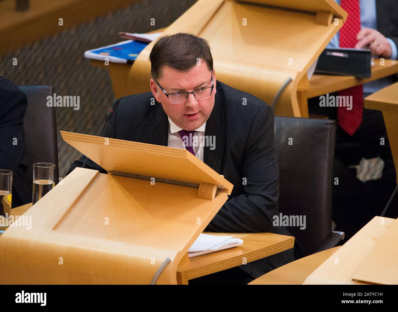 Edinburgh, Großbritannien. Februar 2020. Abgebildet: Colin Smyth MSP - Shadow Secretary for Transport for Scottish Labour. Ministererklärung: Die neue Verkehrsstrategie für Schottland - Schutz unseres Klimas und Verbesserung Des Lebensumfalle Credit: Colin Fisher/Alamy Live News Stockfoto