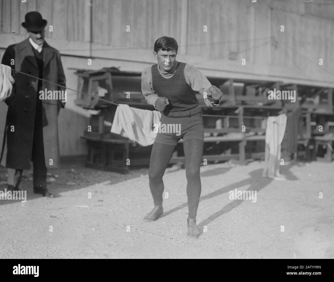 Foto zeigt Boxer Willie Ritchie (gebürtiger Gerhardt Anthony Steffen) (1891-1975), den Weltmeister im Leichtgewicht von 1912 bis 1914. Stockfoto