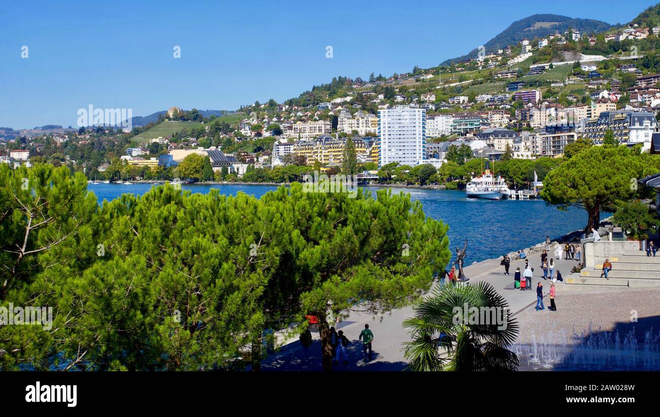 Montreux - der Genfersee Montreux ist eine Gemeinde und eine Schweizer Stadt am Ufer des Genfersee am Fuß der Alpen. Er gehört zum Landkreis Stockfoto