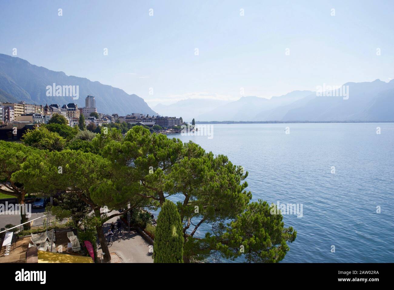 Montreux - der Genfersee Montreux ist eine Gemeinde und eine Schweizer Stadt am Ufer des Genfersee am Fuß der Alpen. Er gehört zum Landkreis Stockfoto