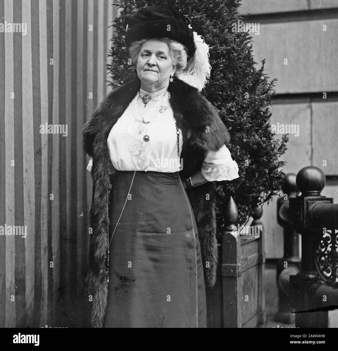 Nellie Fassett Crosby (Mrs John Sherwin Crosby), präsident des Women's Democratic Club of New York City und Gründer der Women's National Democratic League Ca. 1912 Stockfoto