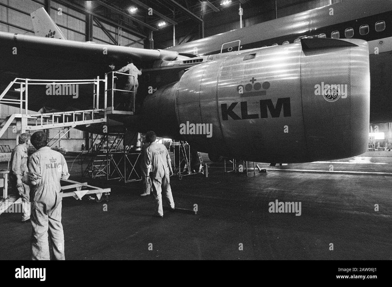 Forschung DC-10s KLM und Martinair insbesondere die Federung der Motoren Motorräder, Flugzeuge, Kunst, Forschungsdatum: 30. Mai 1979 Standort: Nordholland, Schiphol Schlüsselwörter: Motoren, Forschung, Technik, Flugzeugeinrichtung Name: KLM Stockfoto