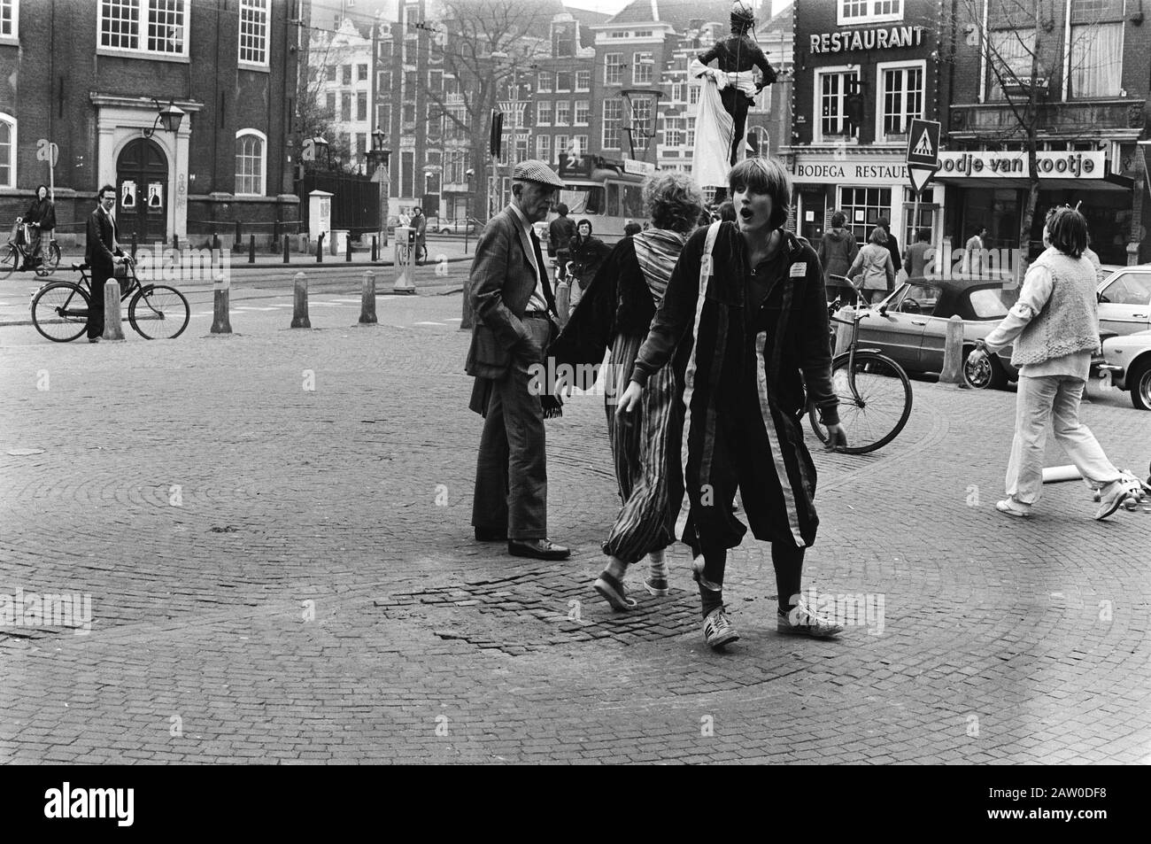 Nationalfrauenstreik, kostümierte Demonstranten Datum: 30. März 1981 Schlagwörter: Demonstranten, Streiks, Frauen Stockfoto