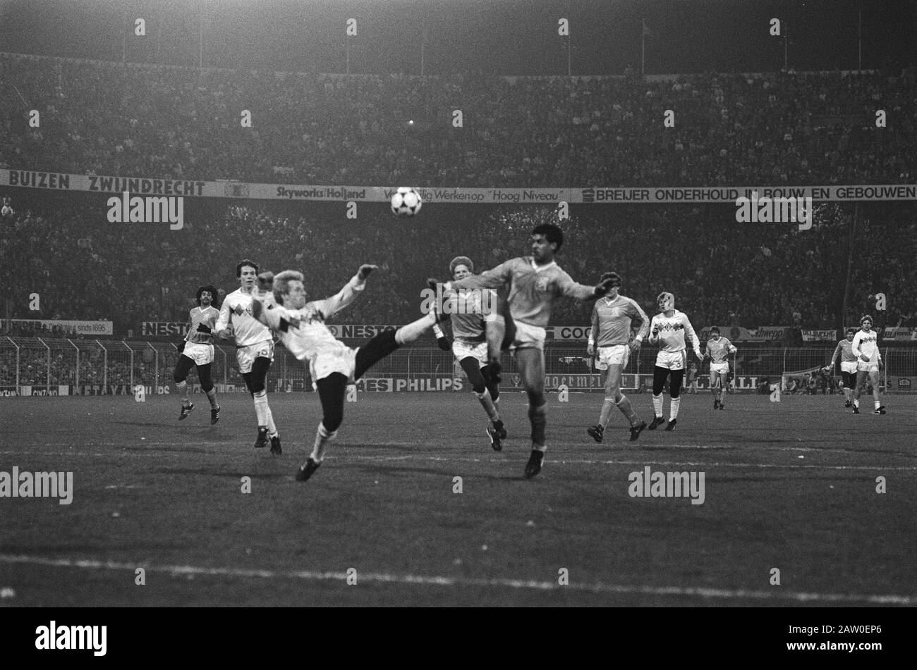 Niederlande gegen Belgien (Rotterdam) 2:1 WM-Qualifikationsspiel; Spielmomente Datum: 20. November 1985 Ort: Rotterdam, South Holland Schlüsselwörter: Sport, Fußball Stockfoto