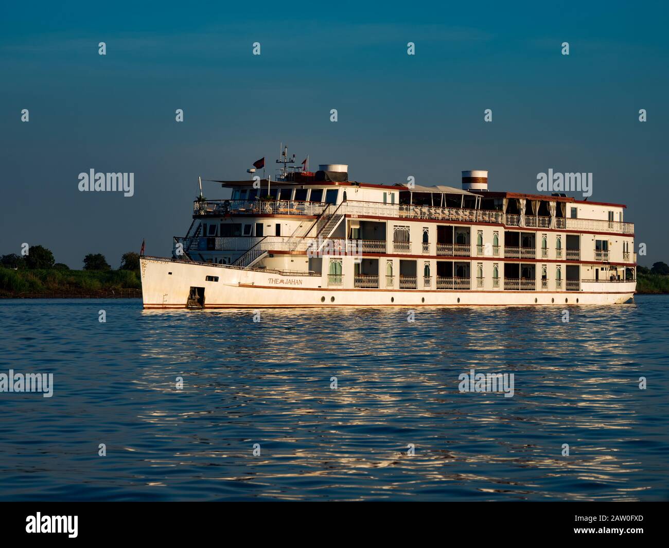 Das touristische Flussboot Jahan auf dem Mekong Fluss in Kambodscha und Vietnam in Südostasien Stockfoto