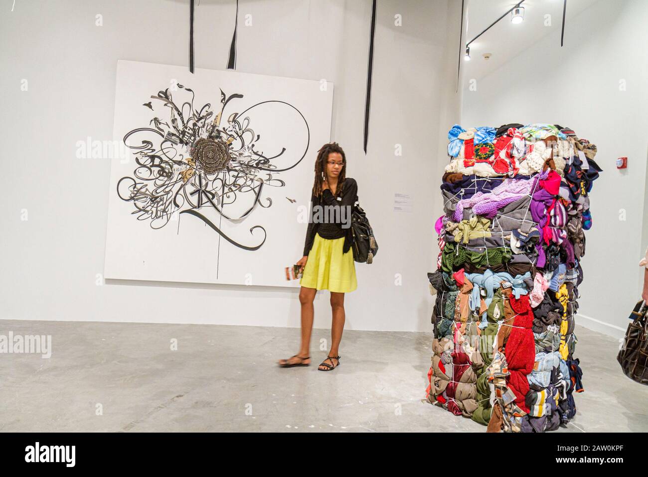 Miami Florida, North Miami, MOCA, Museum of Contemporary Art, Schwarze Teenager Teenager Teenager Teenager weiblich, Studenten FL101002028 Stockfoto