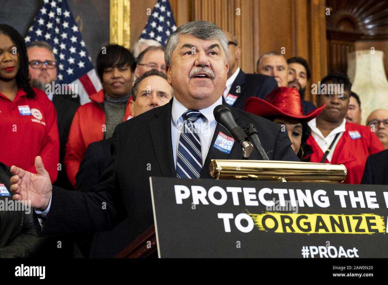 Washington, DC, USA. Februar 2020. 5. Februar 2020 - Washington, DC, Vereinigte Staaten: Richard TRUMKA, Präsident des "CIO" der AFL, sprach auf einer Presseveranstaltung zur Unterstützung des H.R. 2474, Des Protecting the Right to Organize (pro) Act. Kredit: Michael Brochstein/ZUMA Wire/Alamy Live News Stockfoto