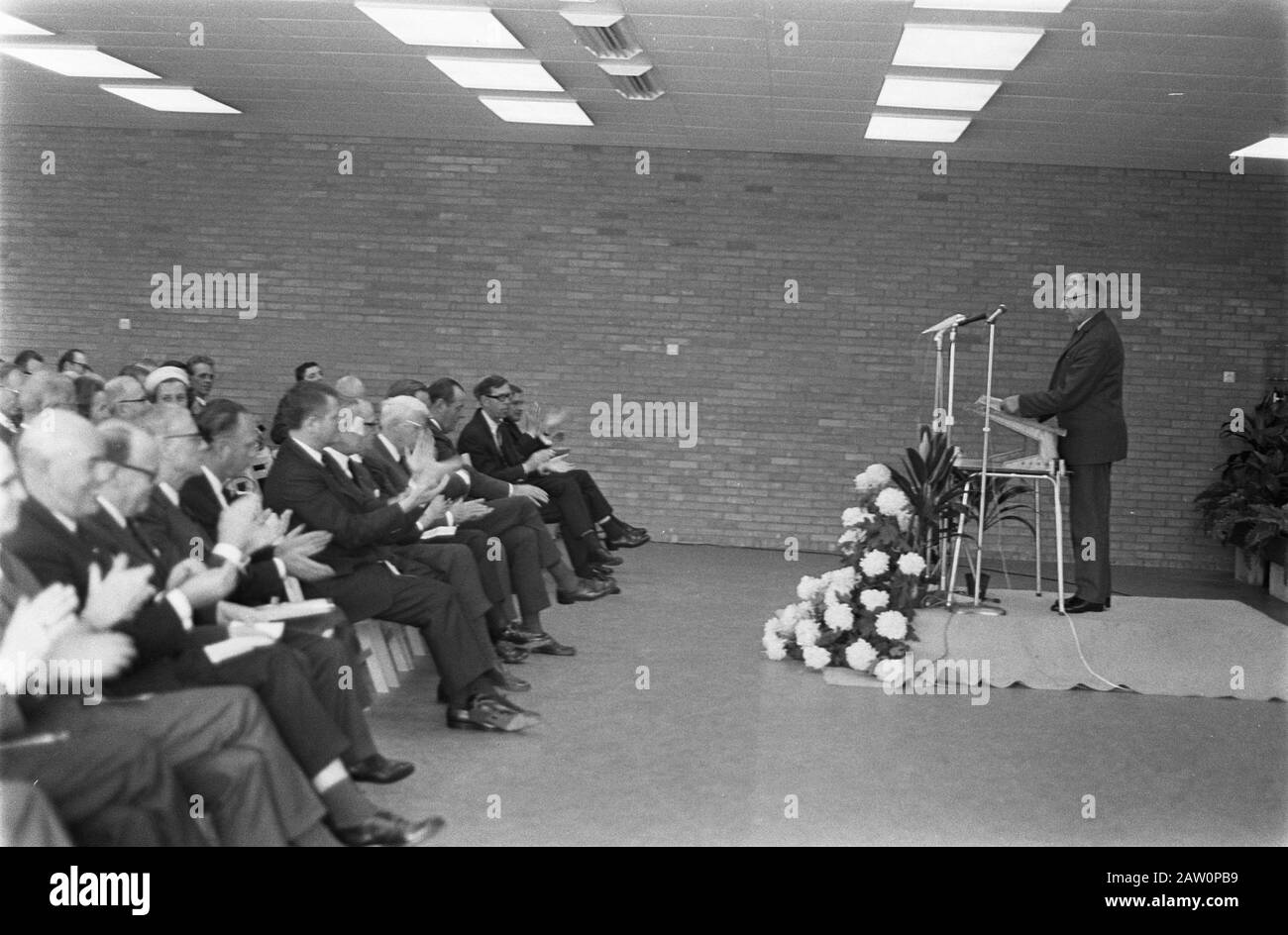 Neues Danlon wurde vom Minister Block Date in Emmen eröffnet: 15. Oktober 1968 Standort: Emmen Keywords: Fabriken, Minister, Eröffnungen Personenname: Danlon The Block Stockfoto