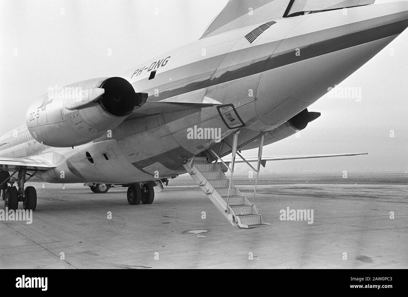 Neuer DC 9 für KLM auf Schiphol. DC 9, The Tail Stairs Datum: 21. November 1967 Standort: Nordholland, Schiphol Personenname: DC 9 Institution Name: KLM Stockfoto