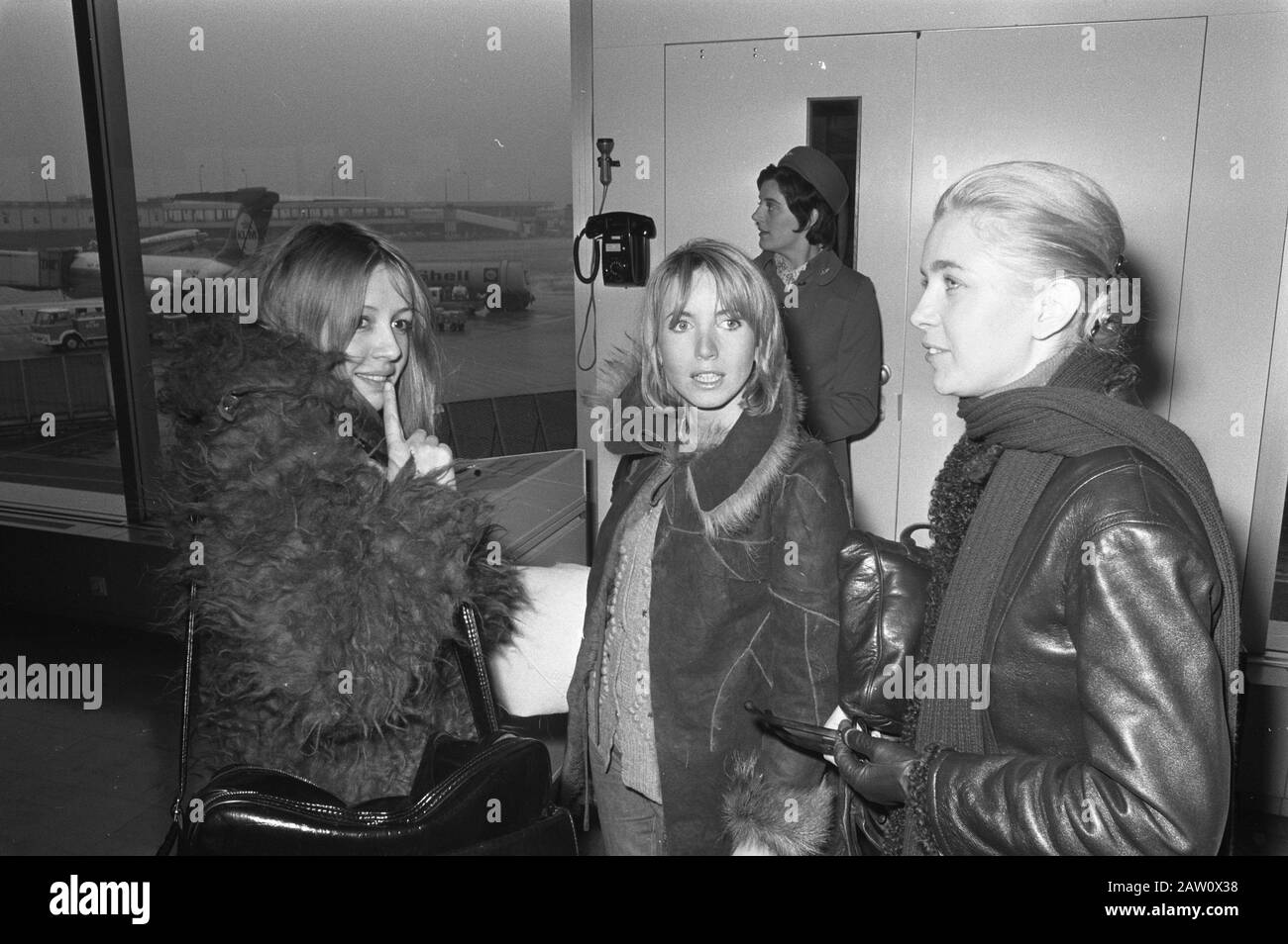 Niederländische französische Schauspielerinnen für Cinemanifestatie Schiphol v.l. Juliet Berto, Bulle Ogier und Marie Dubois. ANEFO 925-3550; Stockfoto