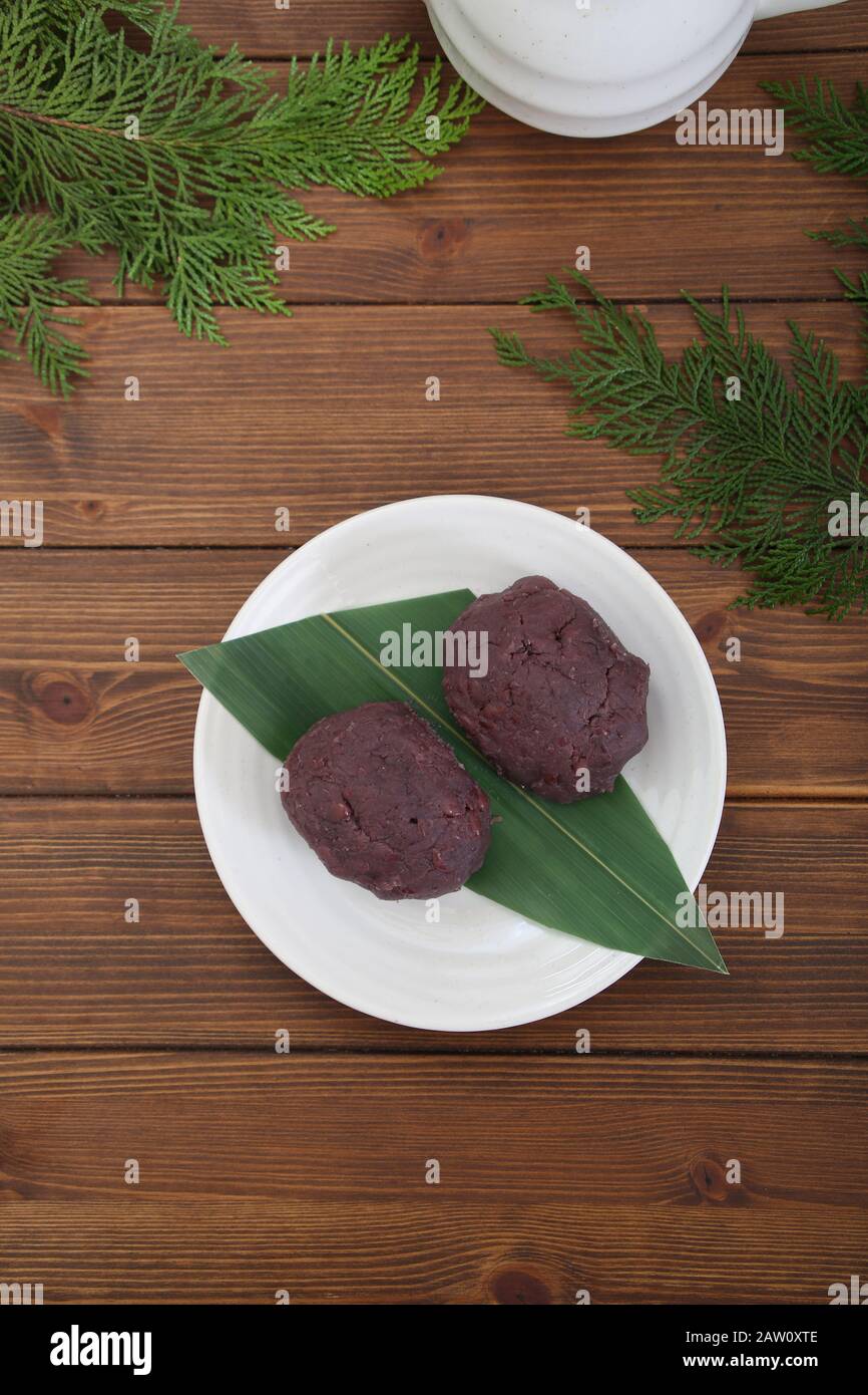 Ohagi (japanische Reiskuchen mit Sojabohne) Stockfoto