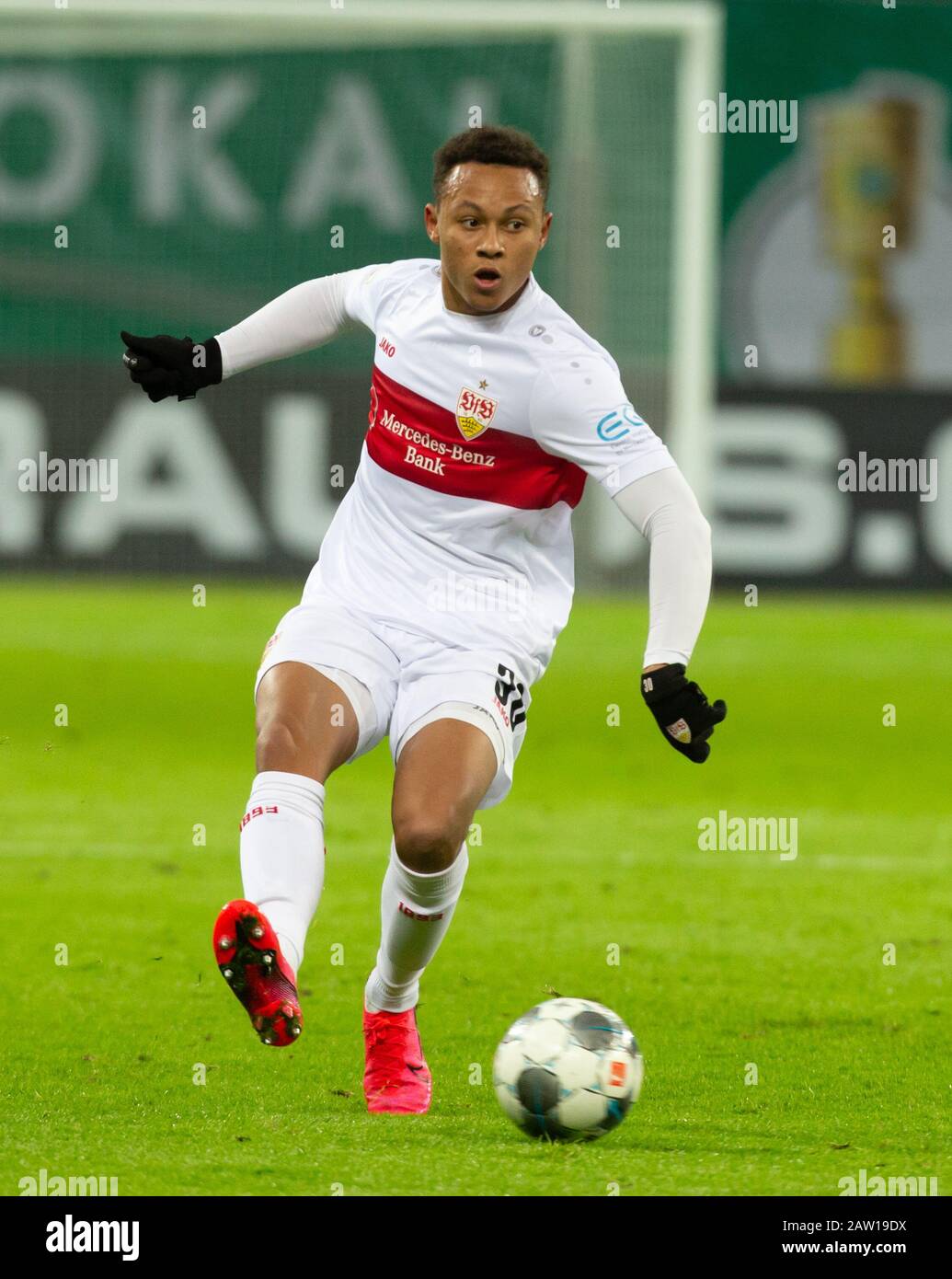 Leverkusen, 05.02.2020, DFB-Pokal, Bayer 04 Leverkusen - VFB Stuttgart, Roberto Massimo (VfB) (Foto: Jürgen Schwarz) Stockfoto