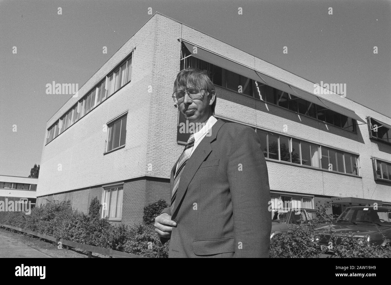 Mission Dijkman & Partners; Herr Landsberg für den Bau von IJkkring Zwanenburg Datum: 18. September 1987 Schlüsselwörter: Gebäude Personenname: Dijkman and Partners, Landsberg Stockfoto