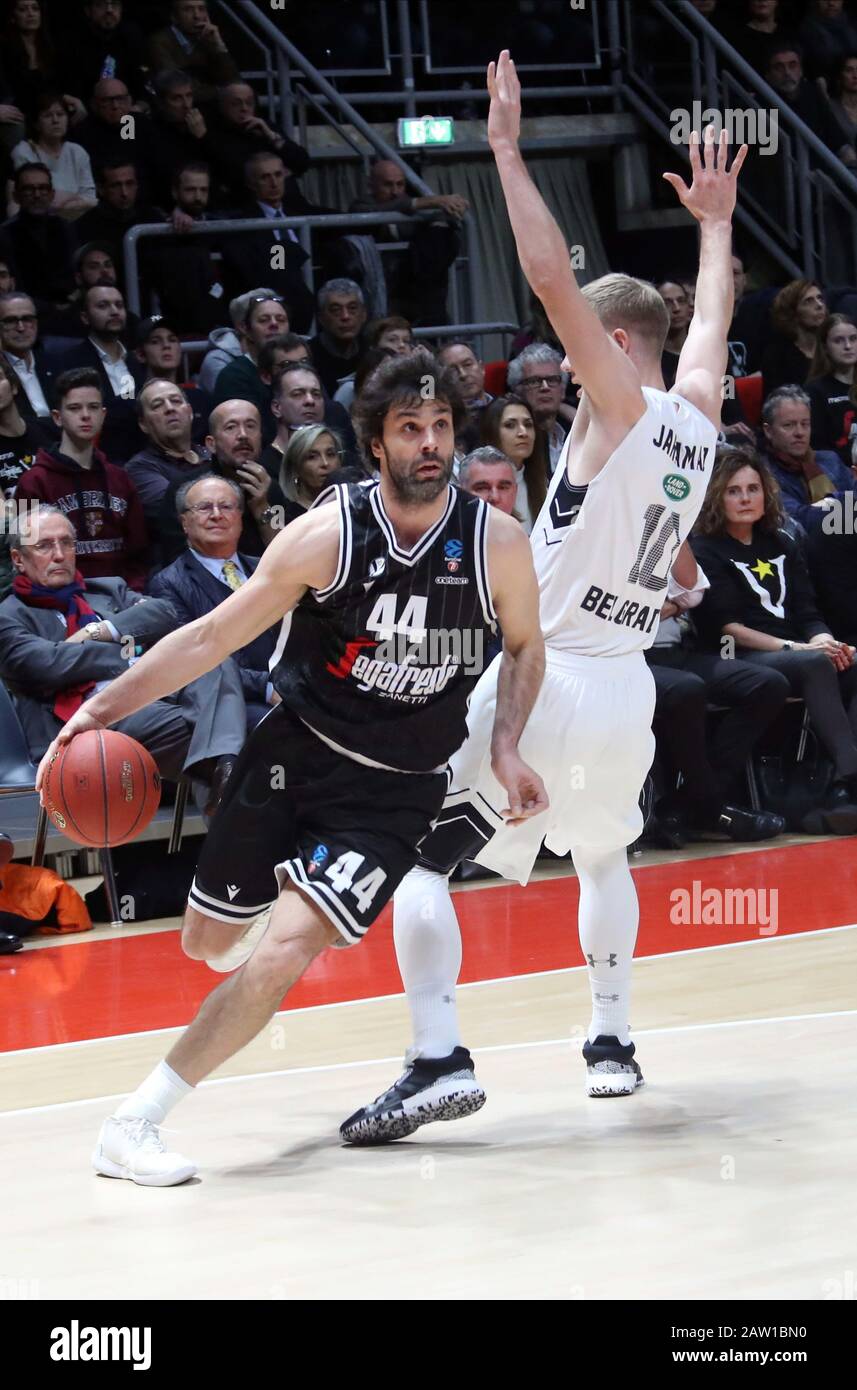Bologna, Italien. Feb. 2020. Milos teodosic (Virtus segafredo bologna) während Segaftedo Virtus Bologna vs. Partizan Nis Belgrado, Basketball EuroCup Championship in Bologna, Italien, 5. Februar 2020 Credit: Independent Photo Agency/Alamy Live News Stockfoto