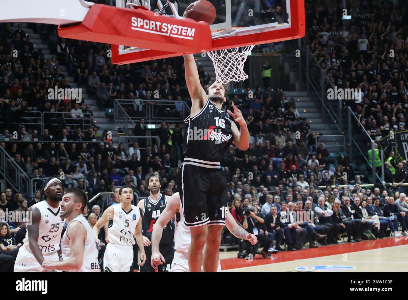 Bologna, Italien. Februar 2020. Marcos delia (Virtus segafredo bologna) während Segaftedo Virtus Bologna vs. Partizan Nis Belgrado, Basketball EuroCup Championship in Bologna, Italien, 5. Februar 2020 Credit: Independent Photo Agency/Alamy Live News Stockfoto