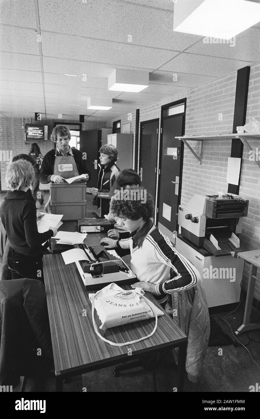 Mission Bildung und Wissenschaft an der Osdorper Schule Datum: 29. Januar 1979 Schlüsselwörter: Schulen Stockfoto