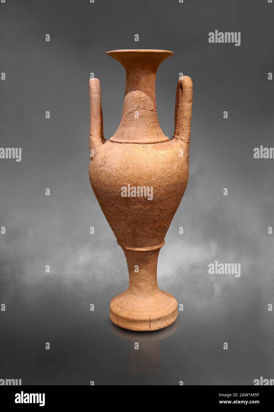 Minoische Amphora imitiert ägyptische Prototypen, Hagia Triada Royal Villa 1500-1540 v. Chr.; Archäologisches Museum Heraklion, grauer Hintergrund. Stockfoto