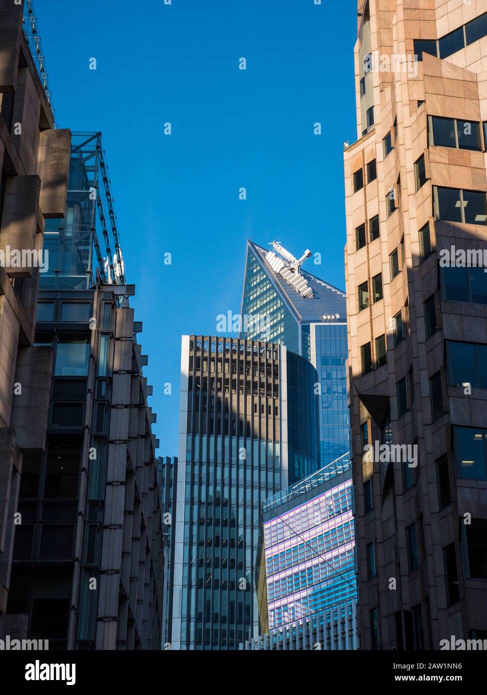 The Scalpel, Viewed warf Hoch Aufragende Gebäude, City of London, England, Großbritannien, GB. Stockfoto