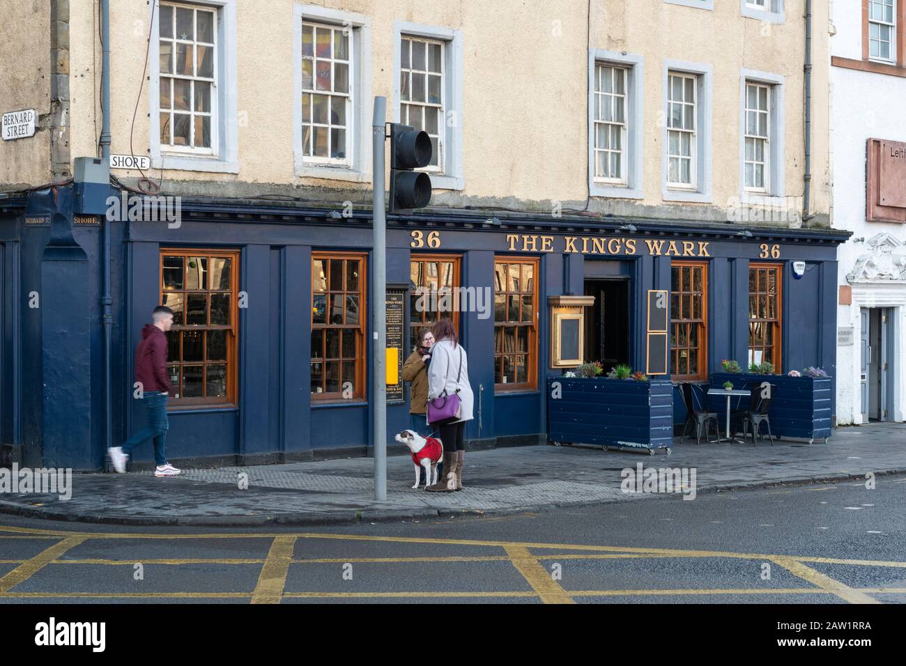 Das King's Wark Pub an der Ecke Bernard Street und The Shore in Leith, Edinburgh, Schottland, Großbritannien Stockfoto