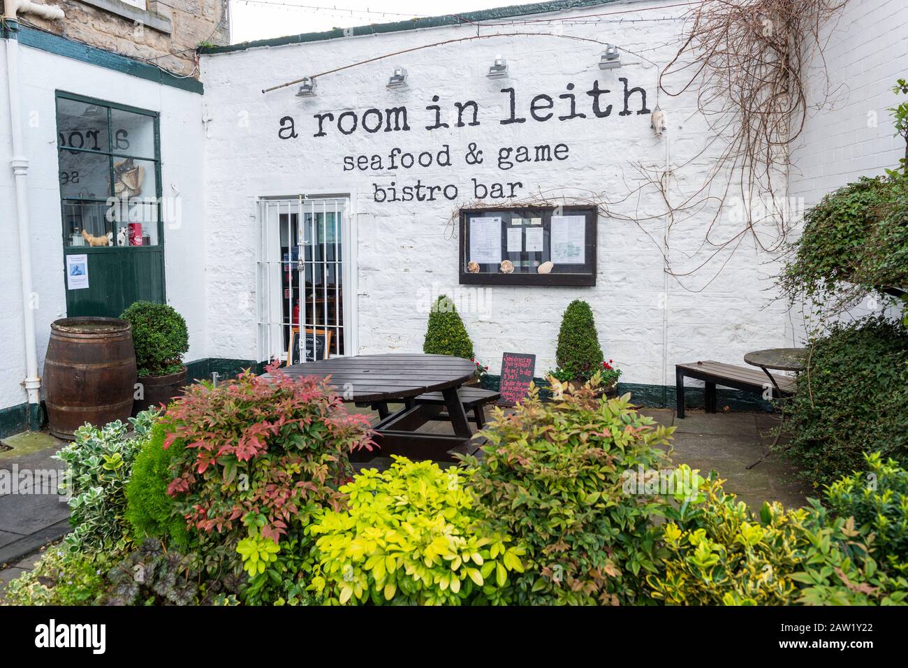 Ein Zimmer im Leith Seafood Restaurant am Dock Place in Leith, Edinburgh, Schottland, Großbritannien Stockfoto