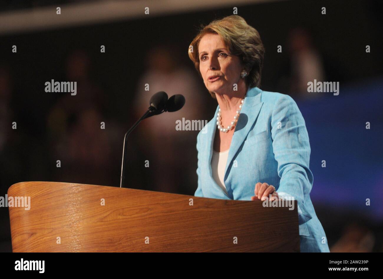 Charlotte, Vereinigte Staaten Von Amerika. September 2012. CHARLOTTE, NC - 5. SEPTEMBER: Bill Clinton während der Demokratischen Nationalkonvention 2012 im Time Warner Center am 5. September 2012 in Charlotte, North Carolina Personen: Nancy Pelosi Transmission Ref: MNC1 Stockfoto