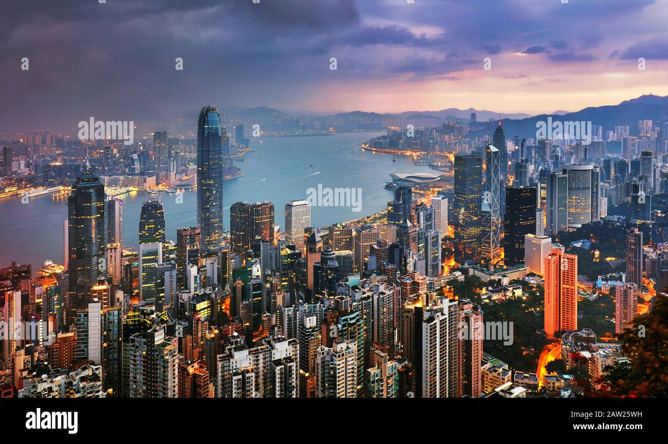 China - Hongkong Panorama in der Nacht Stockfoto