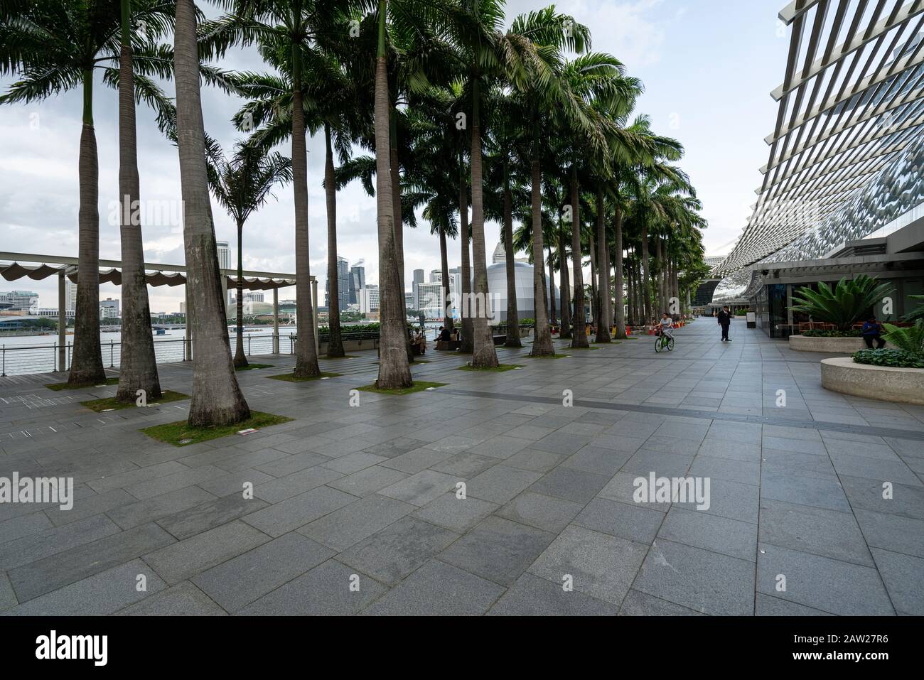 Singapur. Januar 2020. Der Eingang der Shoppes im Marina Bay Sands Gebäude Stockfoto