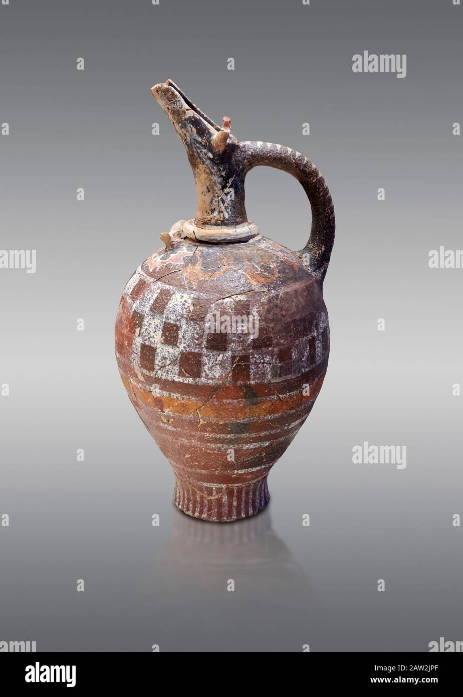 Luxuriöse minoische Kamares Banqueting Ware Abwasserkanal mit Schachbrettdekorationen, Knossos 1800-1700 v. Chr.; Archäologisches Museum Heraklion, grauer Hintergrund. Stockfoto