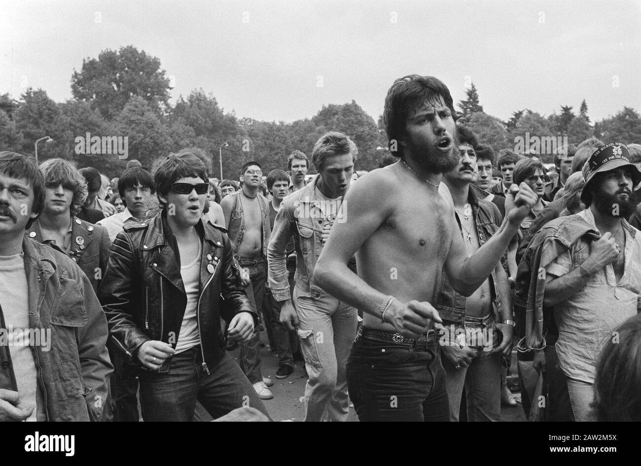 Pinkpop Festival in Geleen; Tanzende Menschen Datum: 8. Juni 1981 Schlagwörter: Festivals Stockfoto