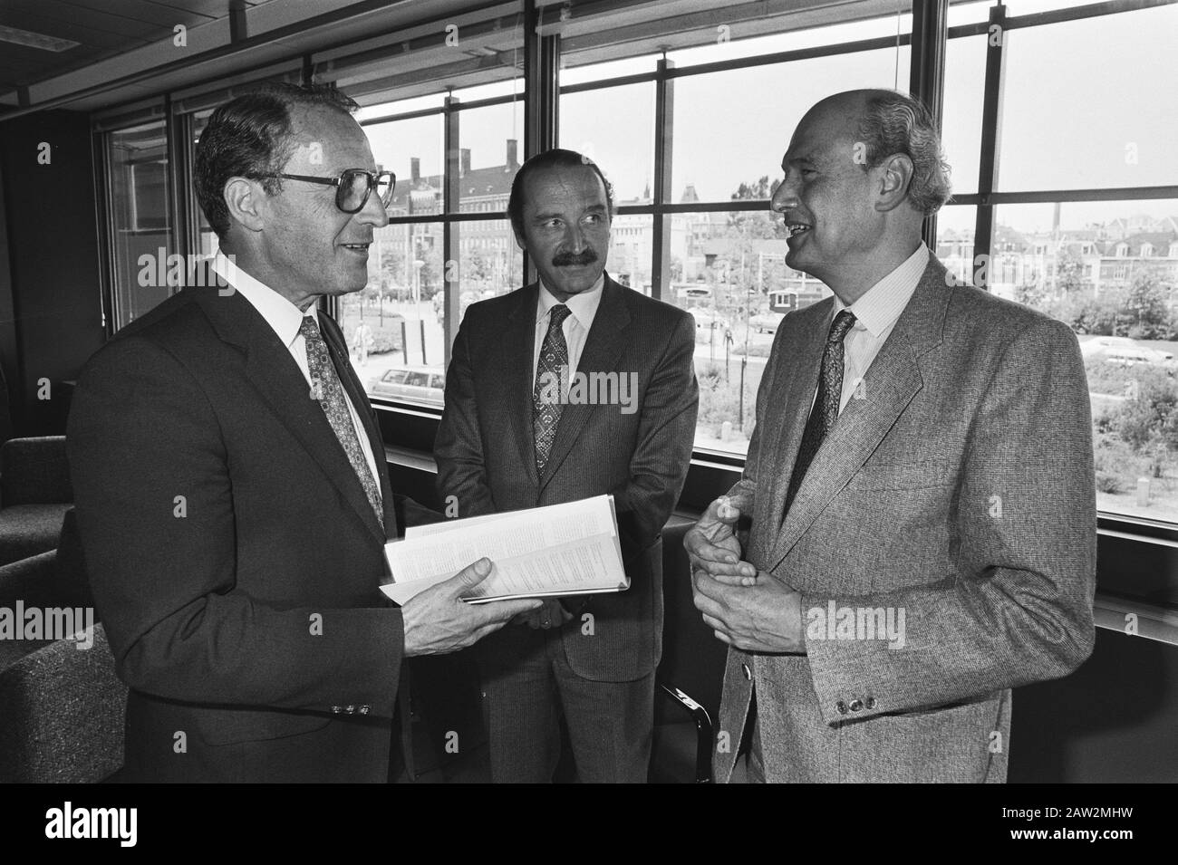 Plan Lievense, Bericht über Ratschläge zu Wind Electriciteit Reservoir, Van Trier, Lievense und Plantema Datum: 14. Mai 1981 Stichwörter: Berichte Angebote Stockfoto