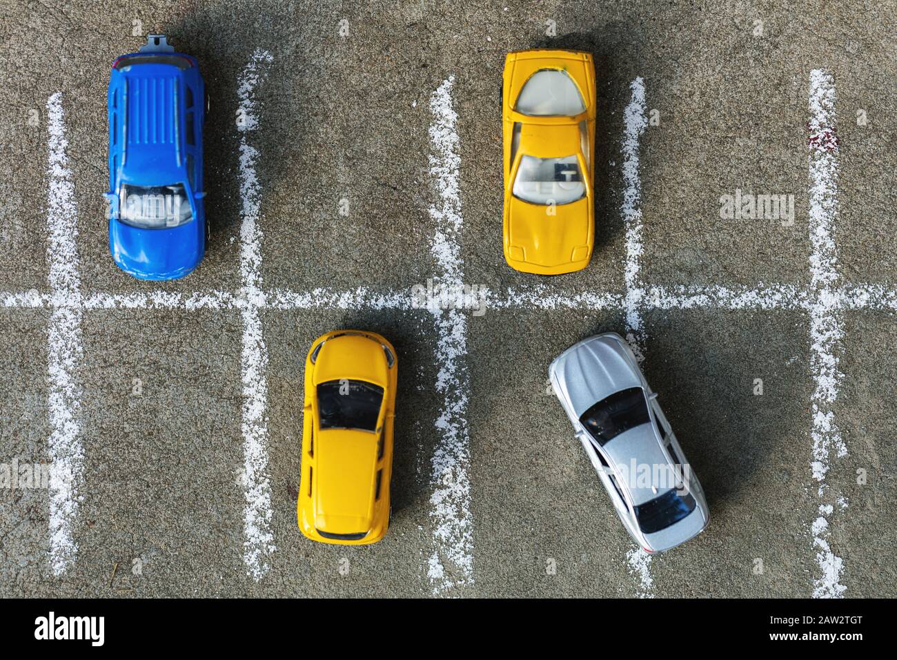 Autos auf Parkplatz. Draufsicht Stockfoto