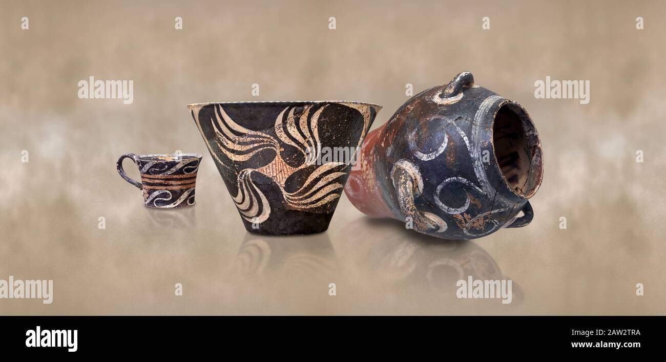 Minoische Kamares Ware Gefäße mit polychromen Dekorationen, Phaistos Palast 1800-1600 v. Chr.; Archäologisches Museum Heraklion. Dieser Töpferstil ist n Stockfoto