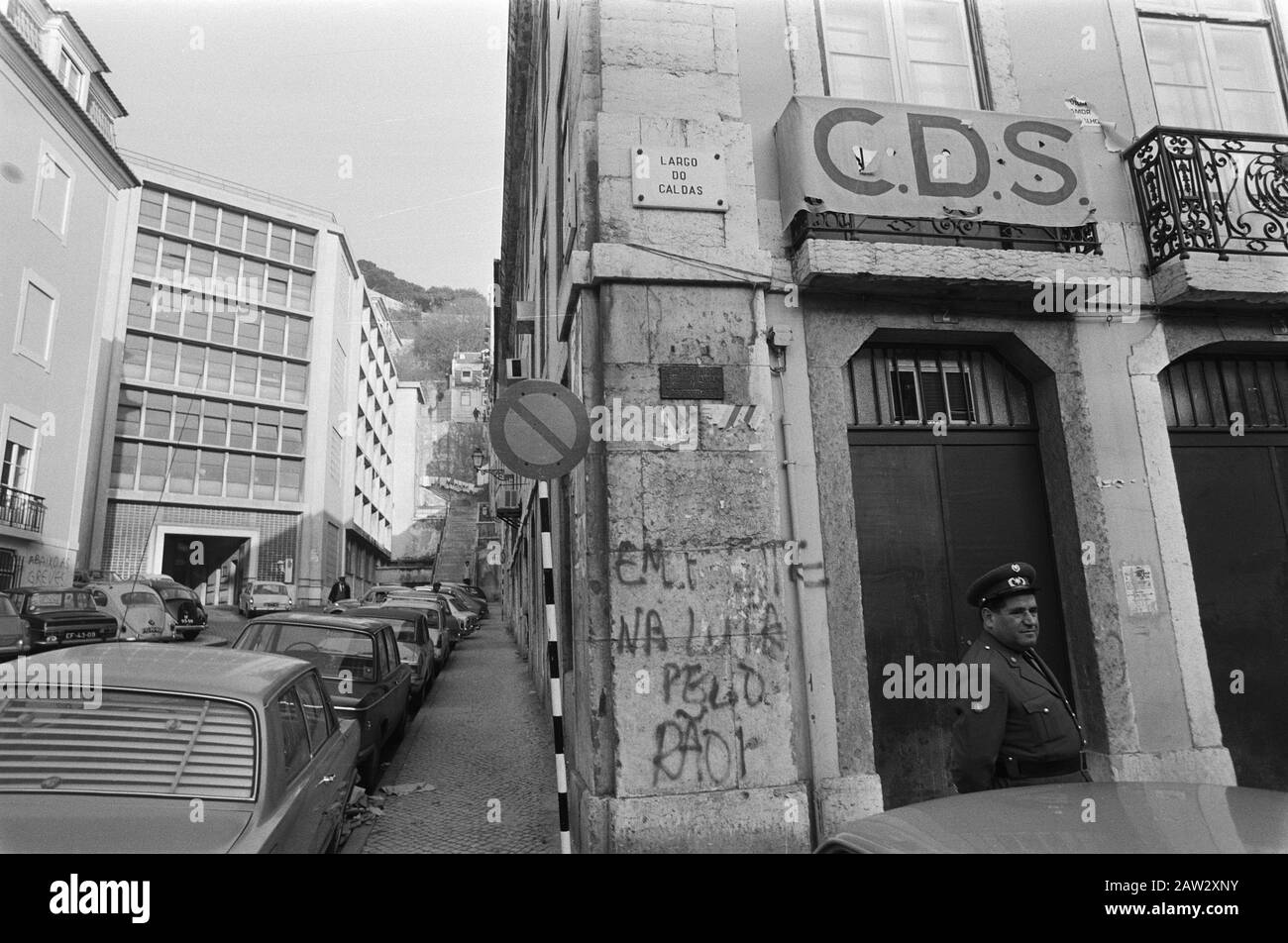Portugal, Politik, Straßen usw.; Außenstelle des Parteibüros CDS (Christdemokraten) Datum: 11. Februar 1975 Ort: Portugal Stichwörter: Politik Stockfoto