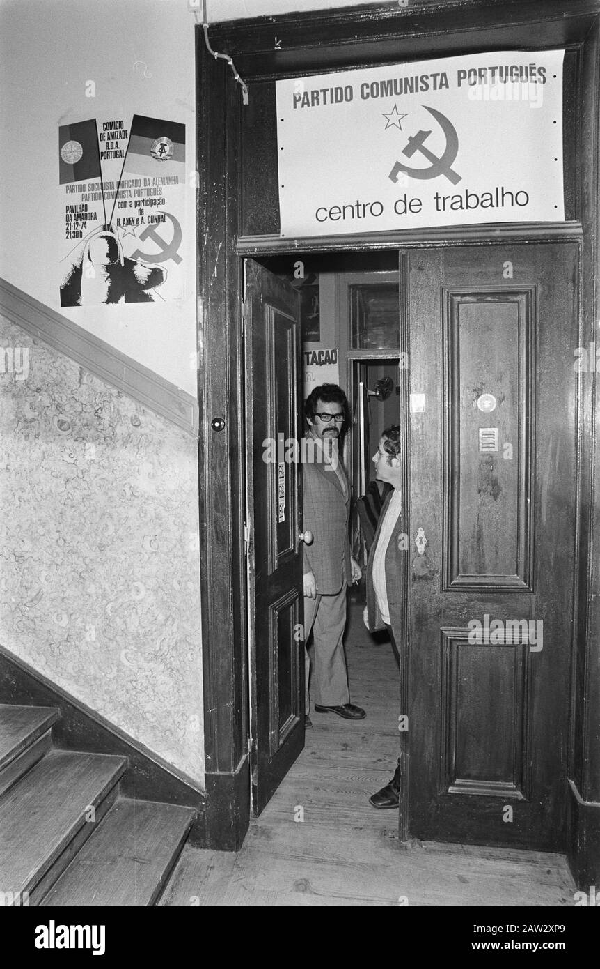 Portugal, Politik, Straßen usw.; Als Parteibüro der Kommunistischen Partei Portugals in Lissabon (PCP) Datum: 11. Februar 1975 Ort: Lissabon, Portugal Schlüsselwörter: Politik Stockfoto