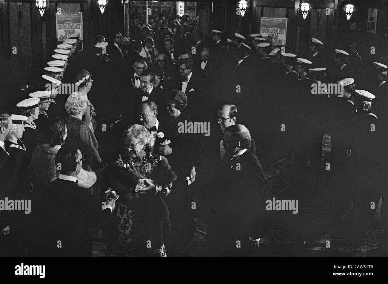 Premiere Film Soldier of Orange mit Royal Family Date: 21. September 1977 Schlagwörter: Premieren, Familien, Filme Stockfoto
