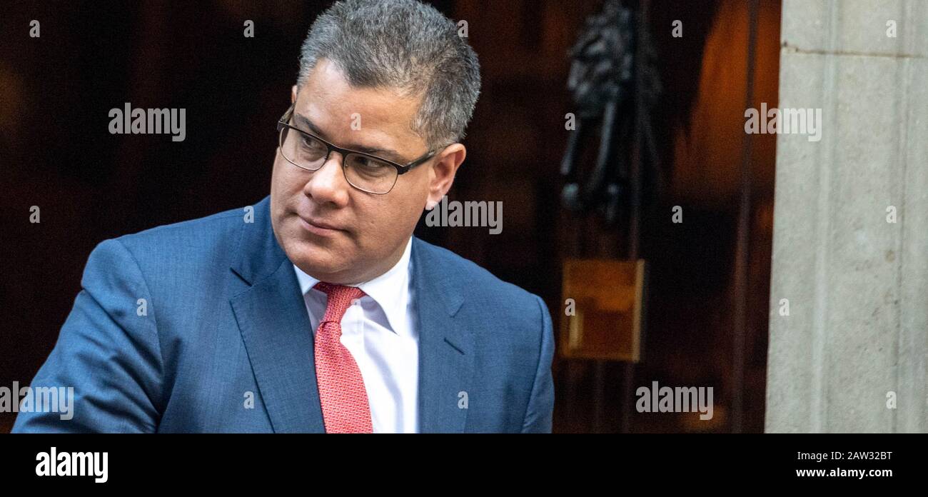 London, Großbritannien. Februar 2020. Alok Sharma MP PC International Development Secretary, verlässt ein Kabinettstreffen in 10 Downing Street, London Credit: Ian Davidson/Alamy Live News Stockfoto