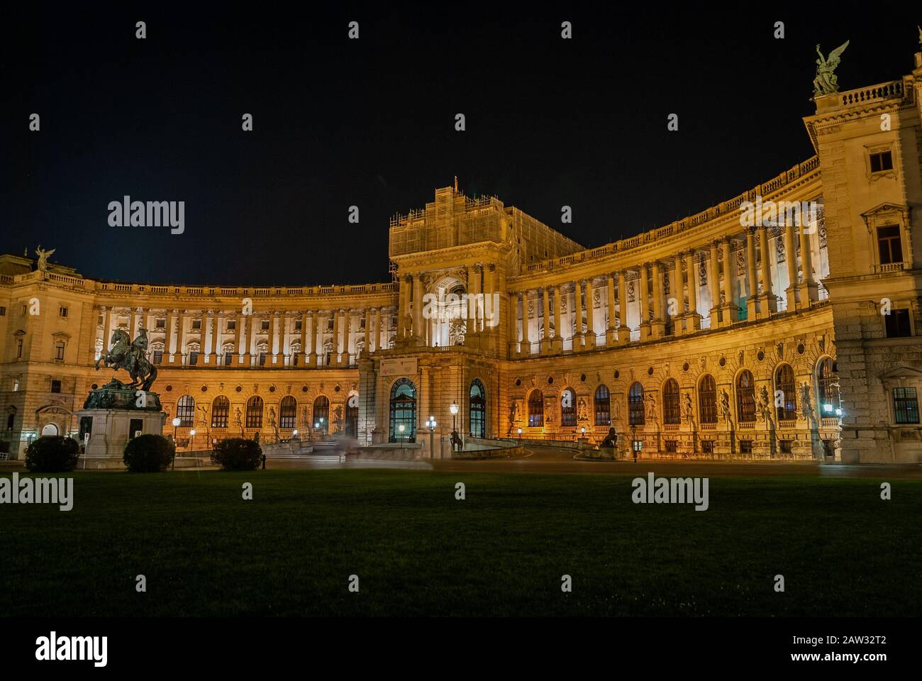 Die neue Burg (deutsch: Neue Burg) ist ein Teil der Hofburg in Wien, Österreich Stockfoto