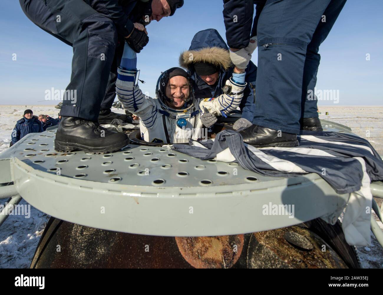 Expedition 60 an bord -Fotos und -Bildmaterial in hoher Auflösung – Alamy