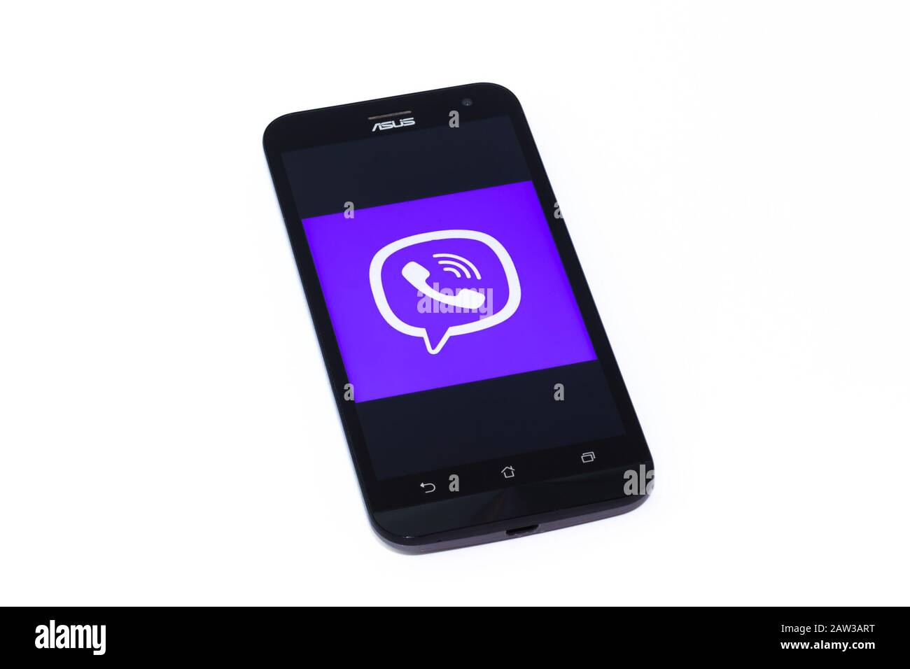 Kouvola, Finnland - 23. Januar 2020: Logo der Viber App auf dem Bildschirm des Smartphones Asus Stockfoto