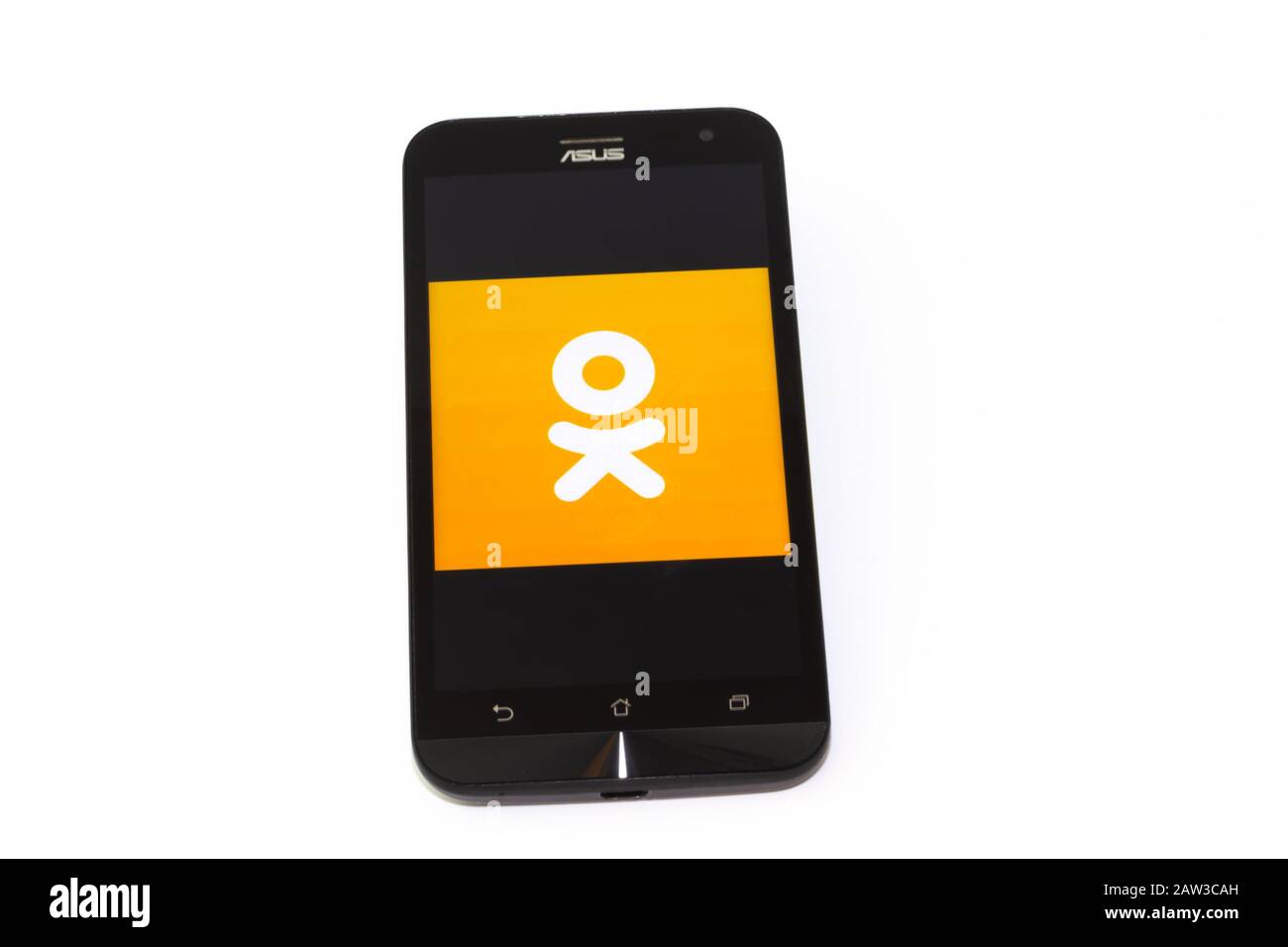 Kouvola, Finnland - 23. Januar 2020: Logo der Odnoklassniki App auf dem Bildschirm des Smartphones Asus Stockfoto