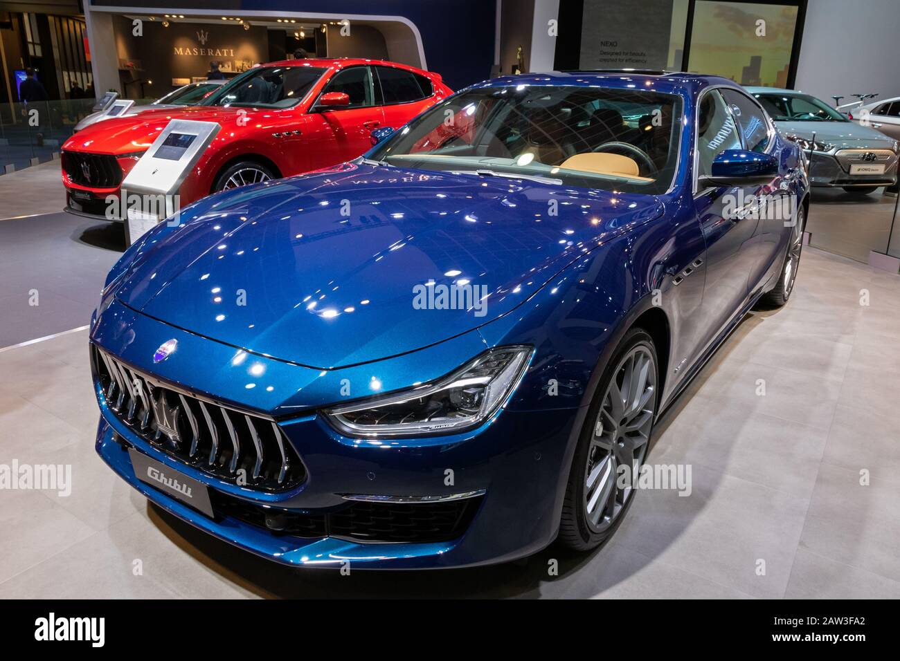 Brüssel - 9. JANUAR 2020: Maserati Ghibli-Auto präsentiert auf der Autosalon 2020 in Brüssel. Stockfoto